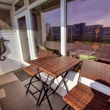 - Haus A, App 0a0408 *