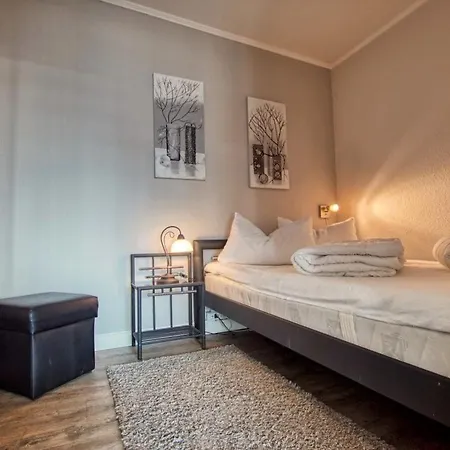 - Haus A, App 0a0408 하일리겐하펜