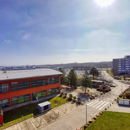 - Haus A, App 0a0408 *