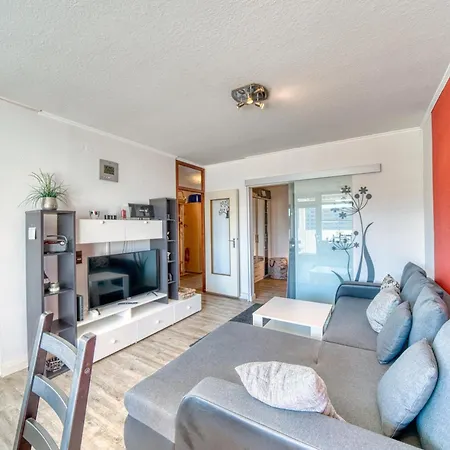 - Haus A, App 0a0408 *